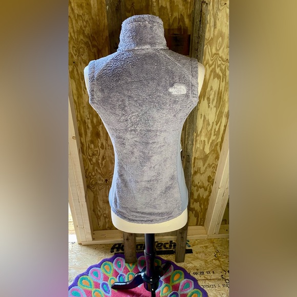 💥The North Face Osito Fleece Vest💥 - Picture 3 of 16